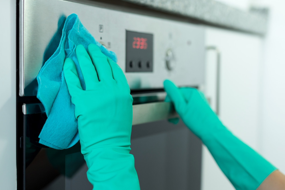 Clean the Knobs and Switches Cleaning oven controls