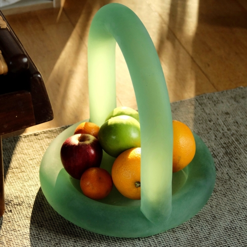 Fancy Fruit A modern fruit bowl