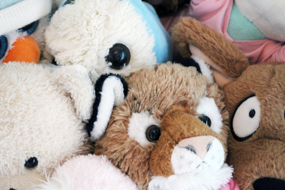 Do: Stuffed Animals stuffed animals in a pile