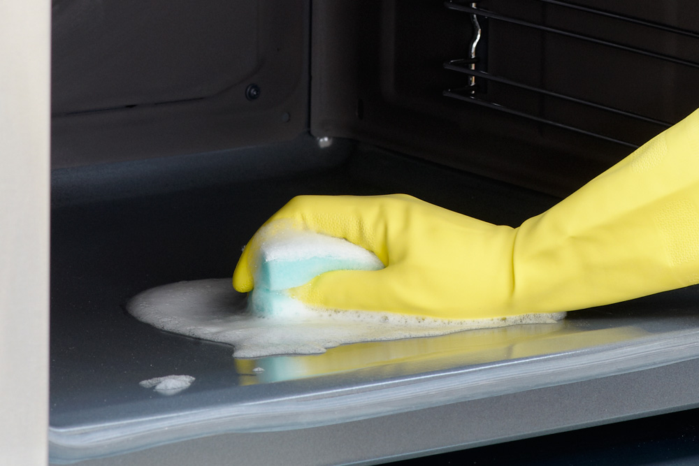 Wipe Out the Oven Wiping out an oven